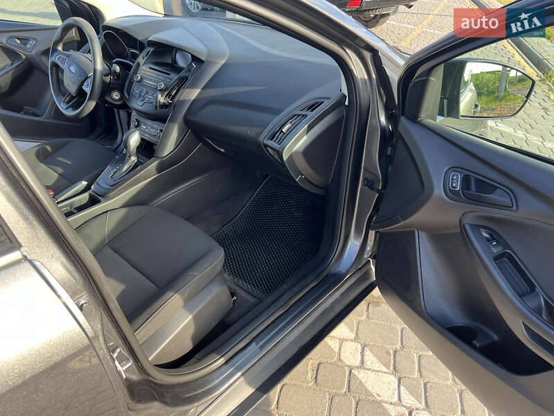 Седан Ford Focus 2017 в Львове