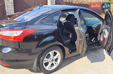 Седан Ford Focus 2014 в 
