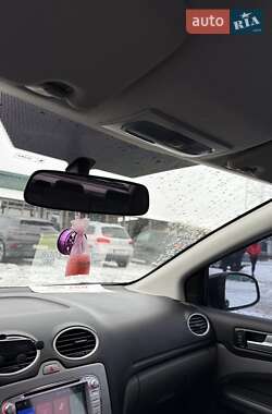 Хэтчбек Ford Focus 2008 в 