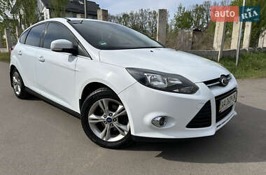 Хэтчбек Ford Focus 2013 в 