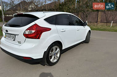 Хэтчбек Ford Focus 2013 в 