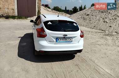 Хэтчбек Ford Focus 2014 в 