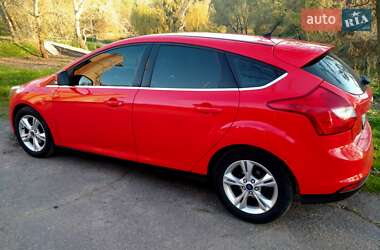 Хэтчбек Ford Focus 2013 в 