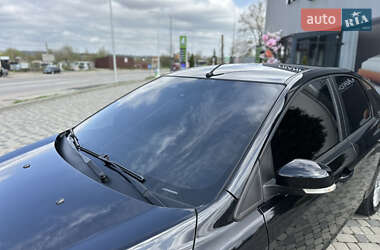 Хэтчбек Ford Focus 2010 в 
