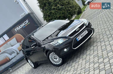 Хэтчбек Ford Focus 2010 в 
