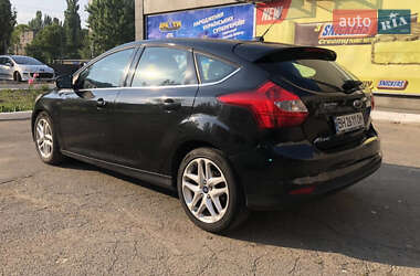 Хэтчбек Ford Focus 2013 в 