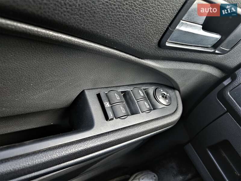 Универсал Ford Focus 2004 в Киеве фото 14 Универсал Ford Focus 2004 в Киеве