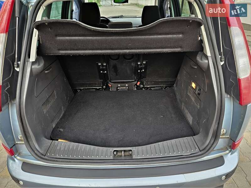 Универсал Ford Focus 2004 в Киеве фото 18 Универсал Ford Focus 2004 в Киеве