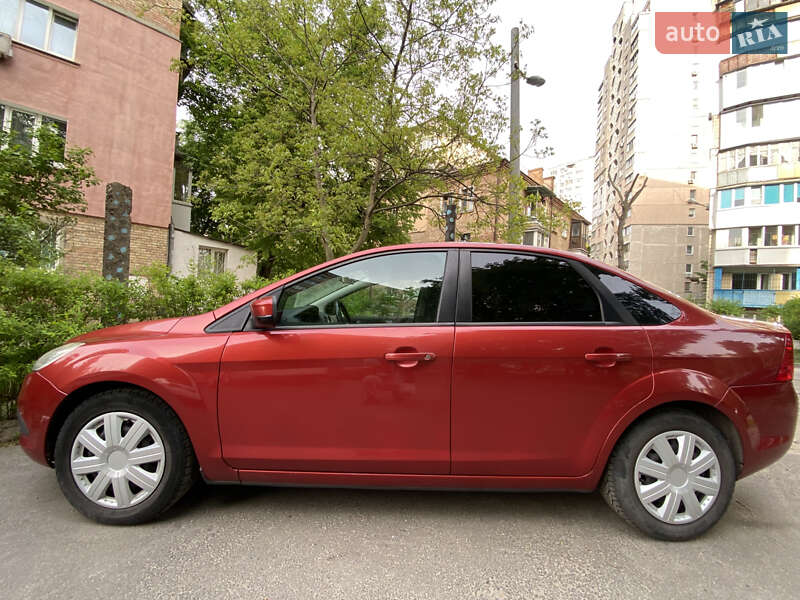 Седан Ford Focus 2009 в 