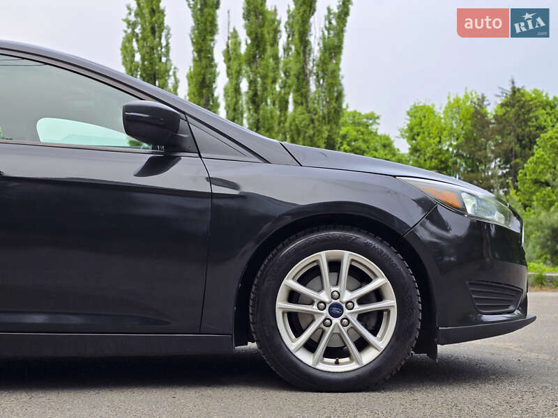 Хэтчбек Ford Focus 2015 в Киеве
