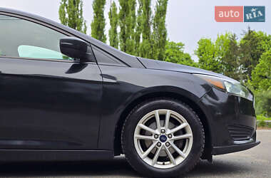 Хэтчбек Ford Focus 2015 в 