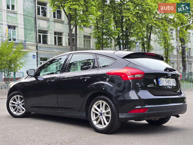 Хэтчбек Ford Focus 2015 в Киеве