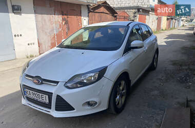 Хетчбек Ford Focus 2011 в 