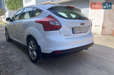 Хетчбек Ford Focus 2011 в 