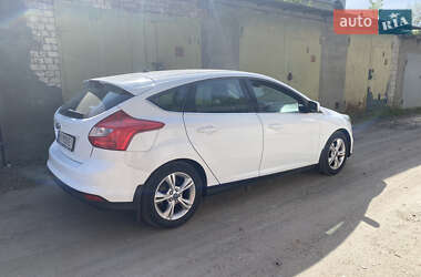 Хетчбек Ford Focus 2011 в 