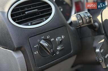 Седан Ford Focus 2008 в 