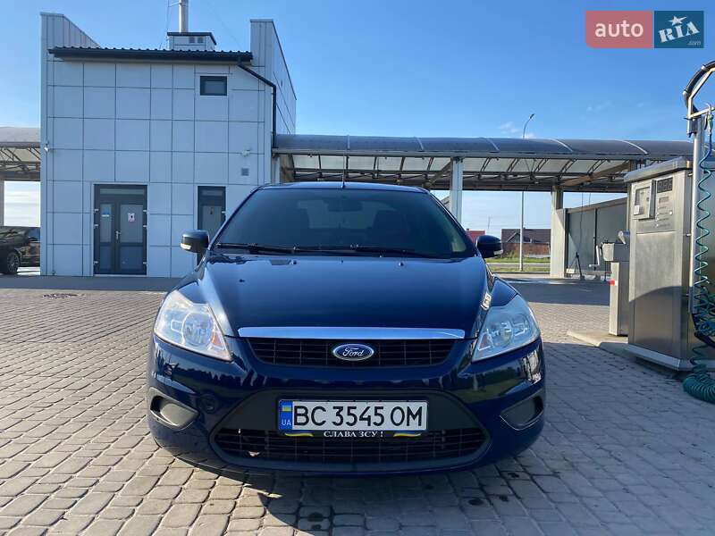 Седан Ford Focus 2008 в Комарному