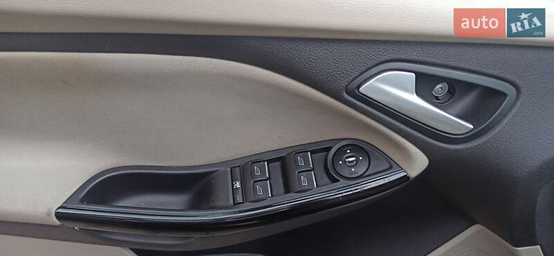 Хэтчбек Ford Focus 2013 в Умани