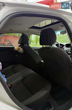 Седан Ford Focus 2014 в 