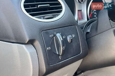 Хэтчбек Ford Focus 2009 в 