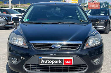 Хэтчбек Ford Focus 2009 в 