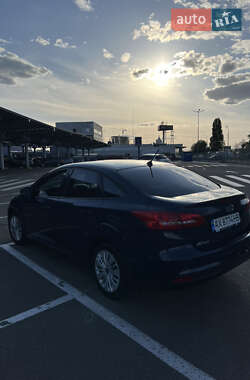 Седан Ford Focus 2018 в 