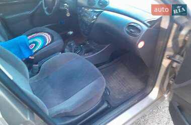 Седан Ford Focus 2003 в 