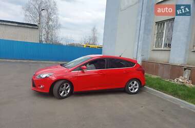 Хэтчбек Ford Focus 2012 в 