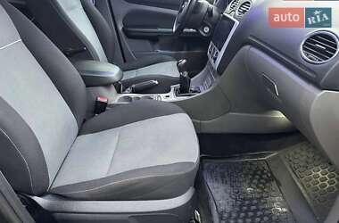 Седан Ford Focus 2010 в 