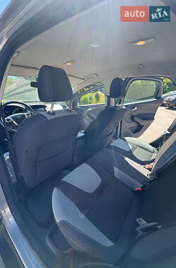 Хетчбек Ford Focus 2014 в 