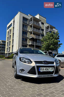 Хетчбек Ford Focus 2014 в 