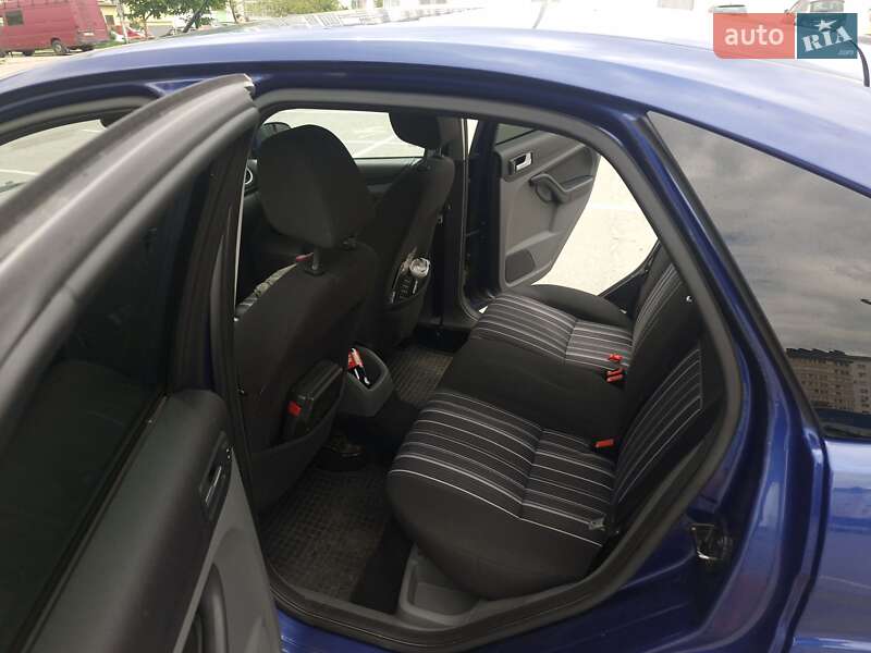 Хэтчбек Ford Focus 2008 в Ивано-Франковске