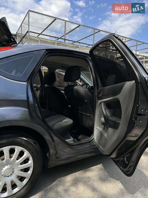 Хэтчбек Ford Focus 2008 в Черкассах