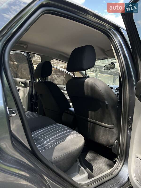 Хэтчбек Ford Focus 2008 в Черкассах