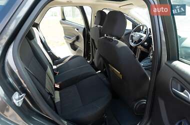 Хетчбек Ford Focus 2016 в 