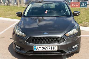 Хетчбек Ford Focus 2016 в 