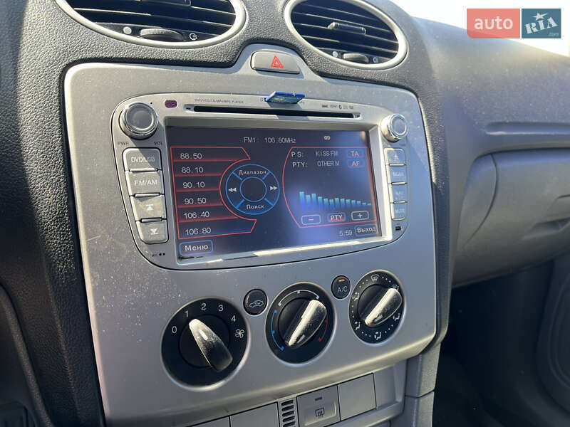 Седан Ford Focus 2010 в Днепре