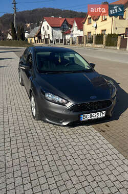 Седан Ford Focus 2015 в 