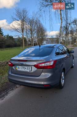 Седан Ford Focus 2013 в 