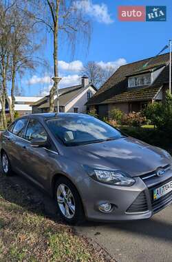 Седан Ford Focus 2013 в 