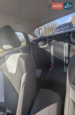 Седан Ford Focus 2013 в 