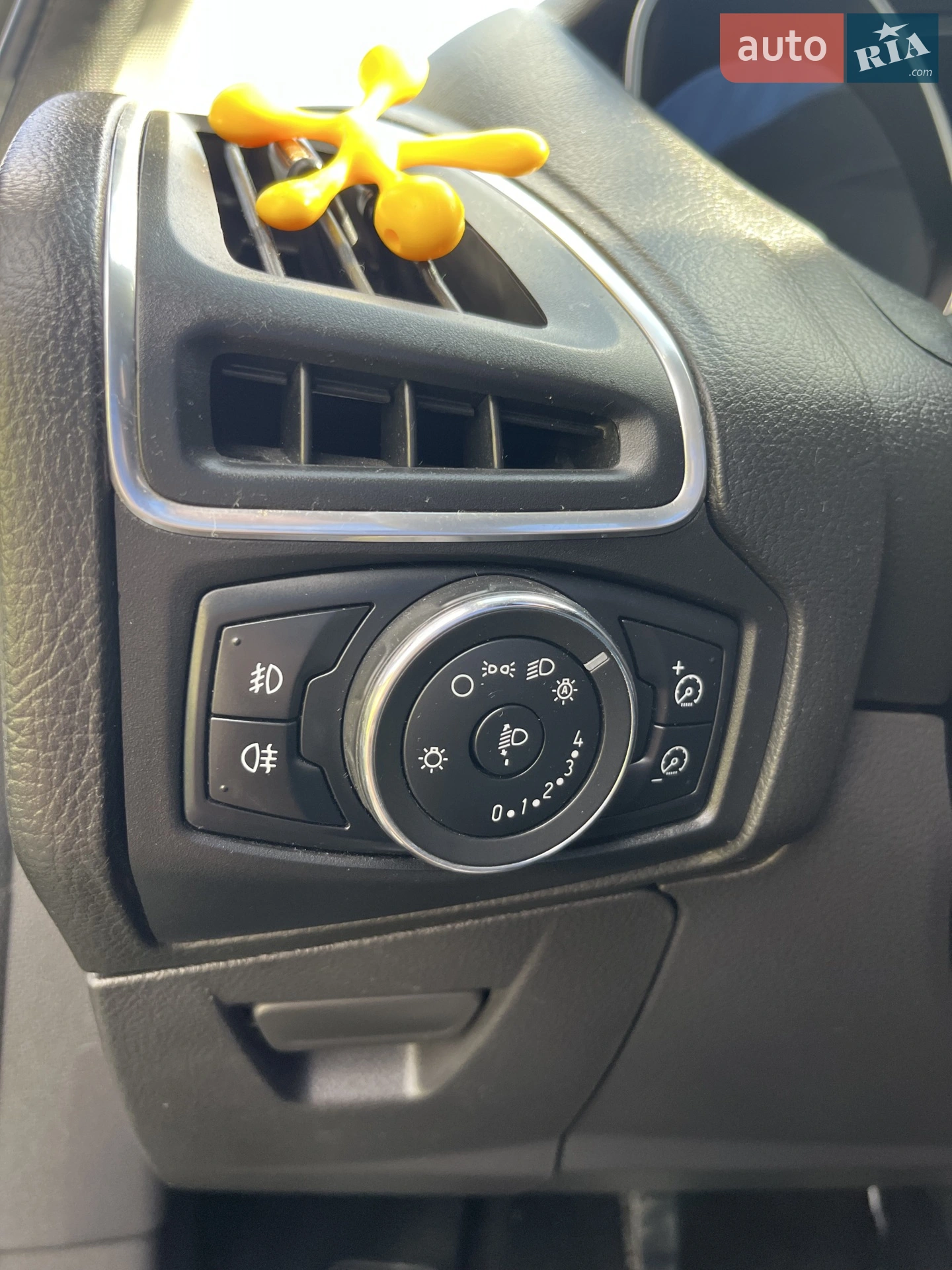 2011 Ford Focus - мініатюра 21