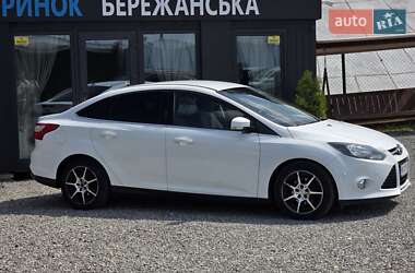 Седан Ford Focus 2011 в 