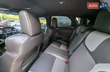 Хэтчбек Ford Focus 2013 в 