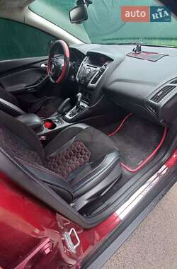 Седан Ford Focus 2014 в 