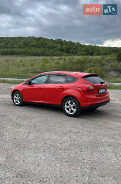 Хэтчбек Ford Focus 2014 в 