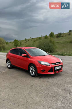 Хэтчбек Ford Focus 2014 в 