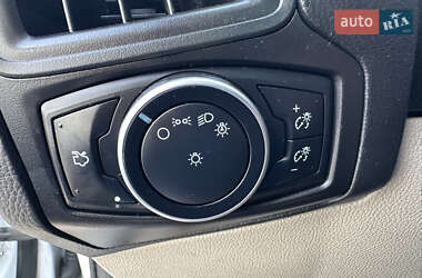 Седан Ford Focus 2016 в 