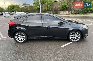 Хэтчбек Ford Focus 2015 в 