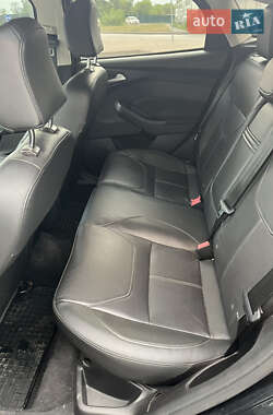 Хэтчбек Ford Focus 2015 в 